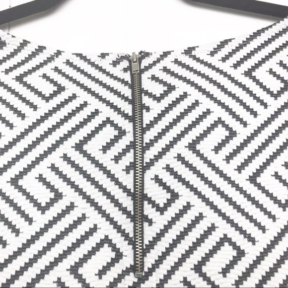 Anthro W5 Geometric Embroidered fringe hem blouse - Picture 6 of 7